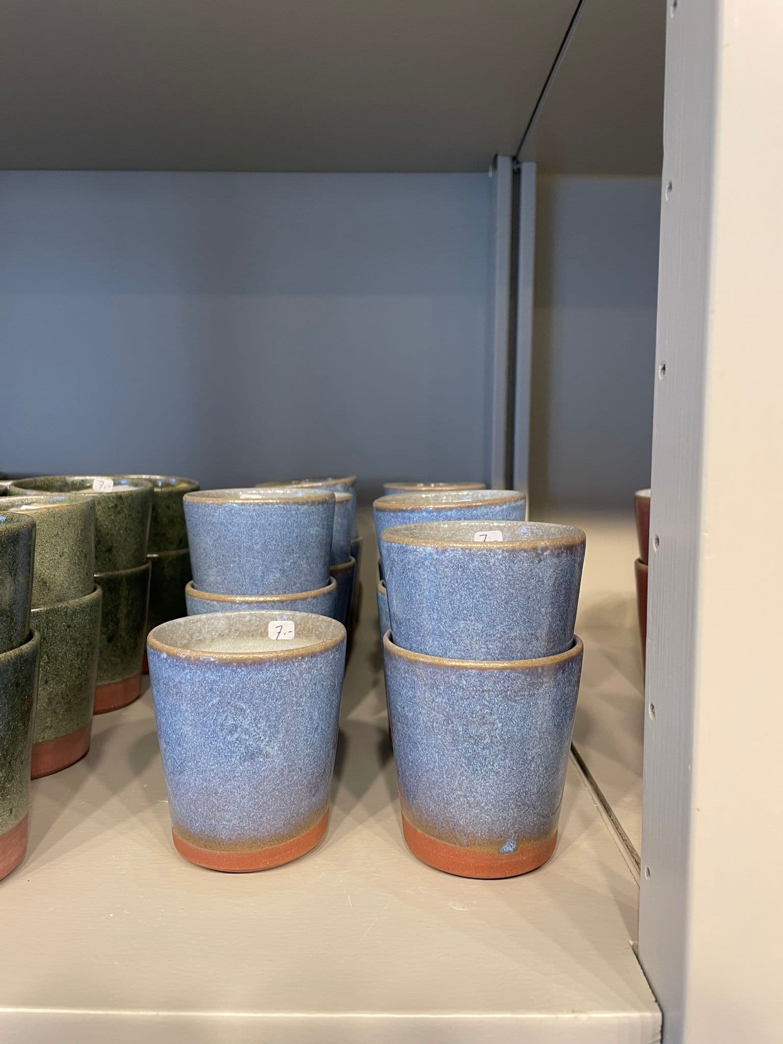 Handgemaakte keramiek - cup low blue2